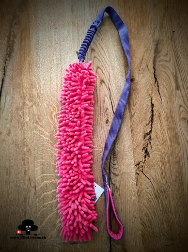 Mop Pink XL tug toy on long webbing with bungee