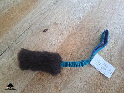 Sheepskin brown fur tug toy with bungee handle teal/blue S